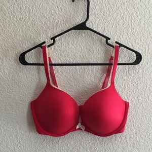 Body by Victoria's Secret push up bra